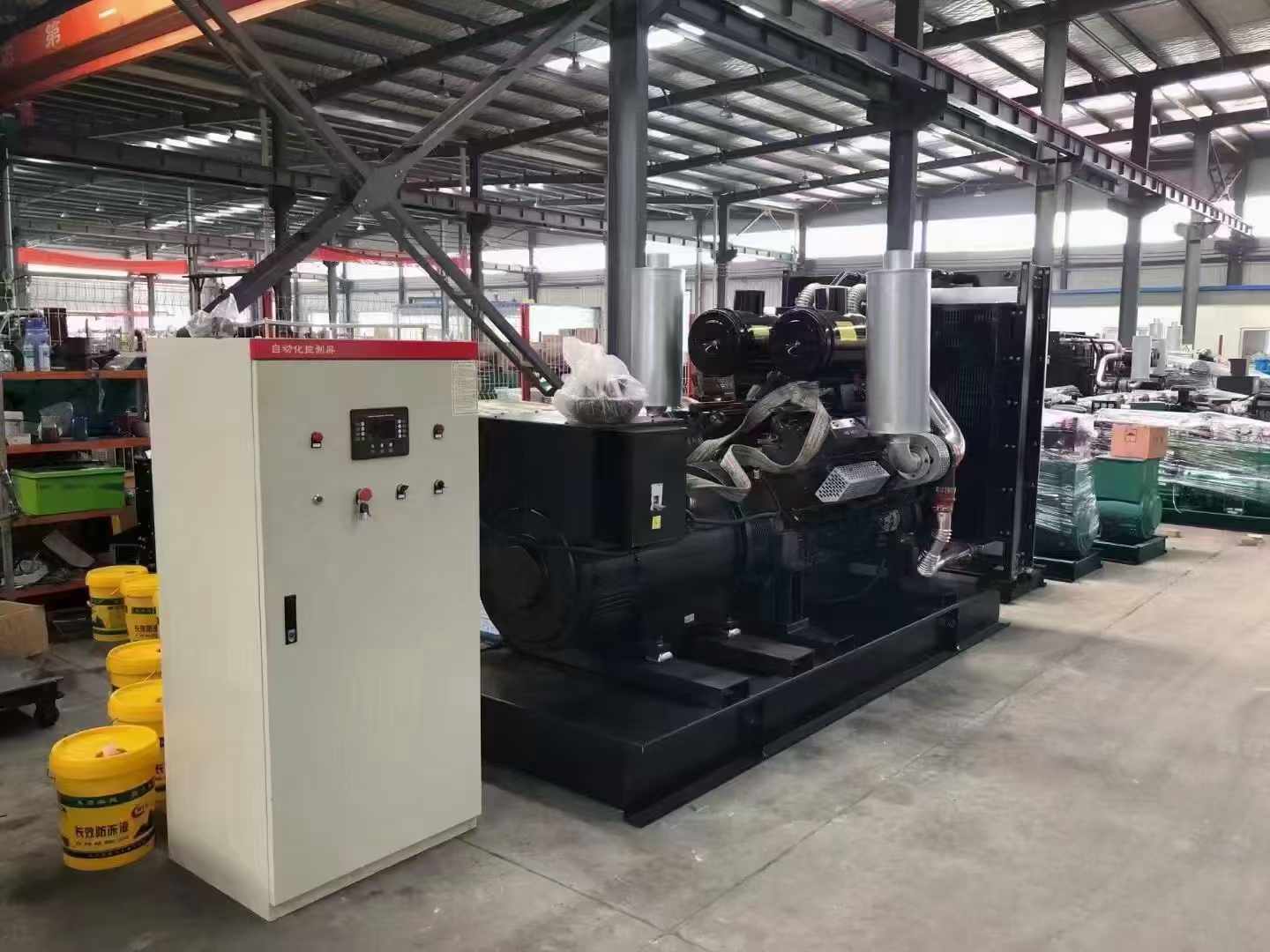 三门峡柴油发电机组负载测试时，若出现异常运行状态应如何处理？